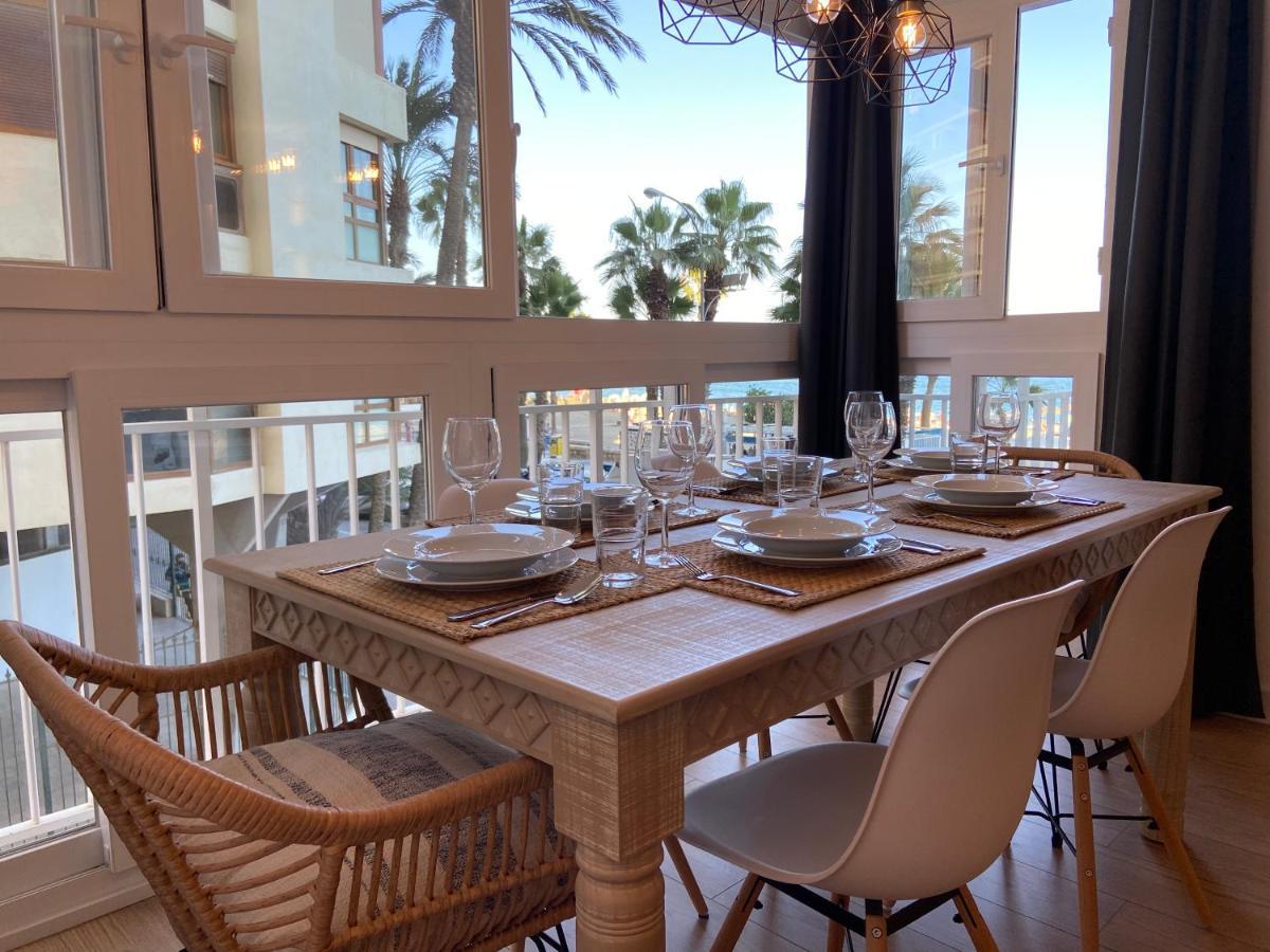 Malagueta Beach Front Mediterranean Apartment Malaga Exterior photo